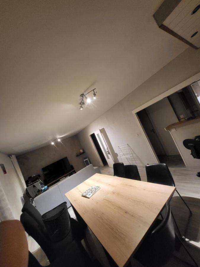 Chambre Neuve Dans Un Logement Partage A 10 Minute Du Circuit 24H Allonnes  외부 사진
